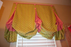 Balloon Valance with Contrast Inset and Buttons